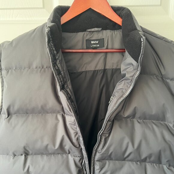 BMW Brand Lifestyle Men's Downfilled Driver's Vest! - Picture 3 of 16